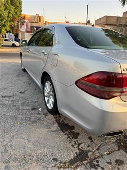 تۆیۆتا کراون